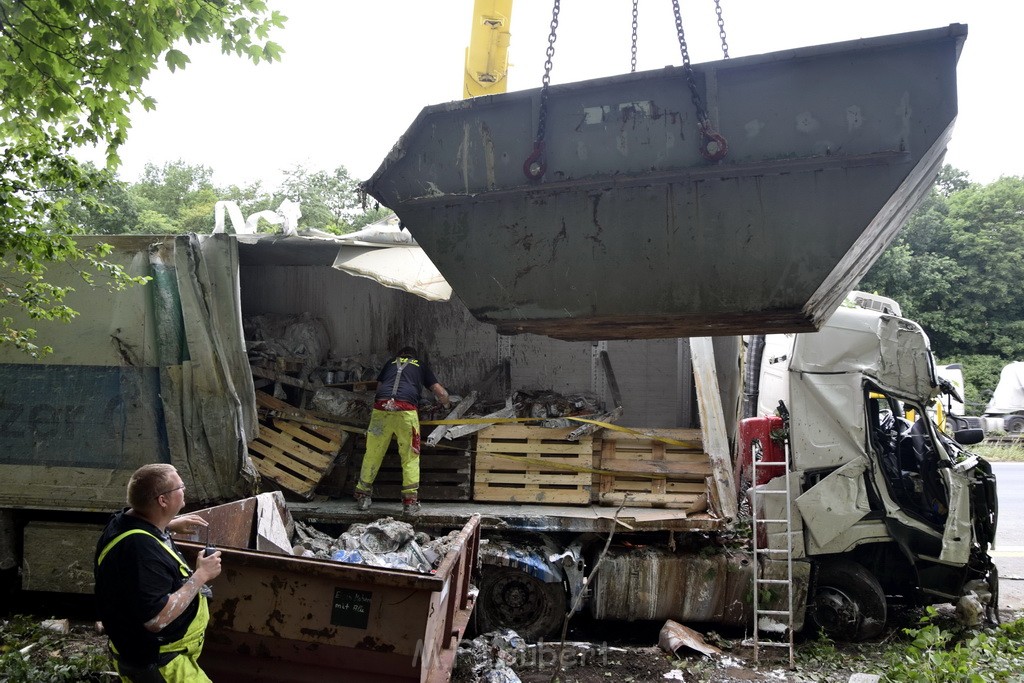 Schwerer VU A 3 Rich Oberhausen Hoehe AK Leverkusen P796.JPG - Miklos Laubert